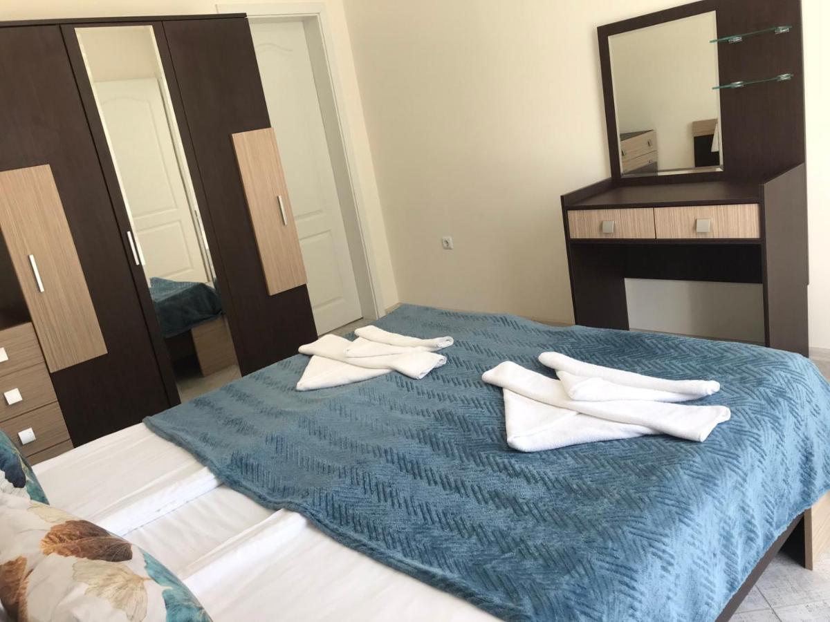 Apartcomplex Splendid Saints Constantine and Helena Bagian luar foto