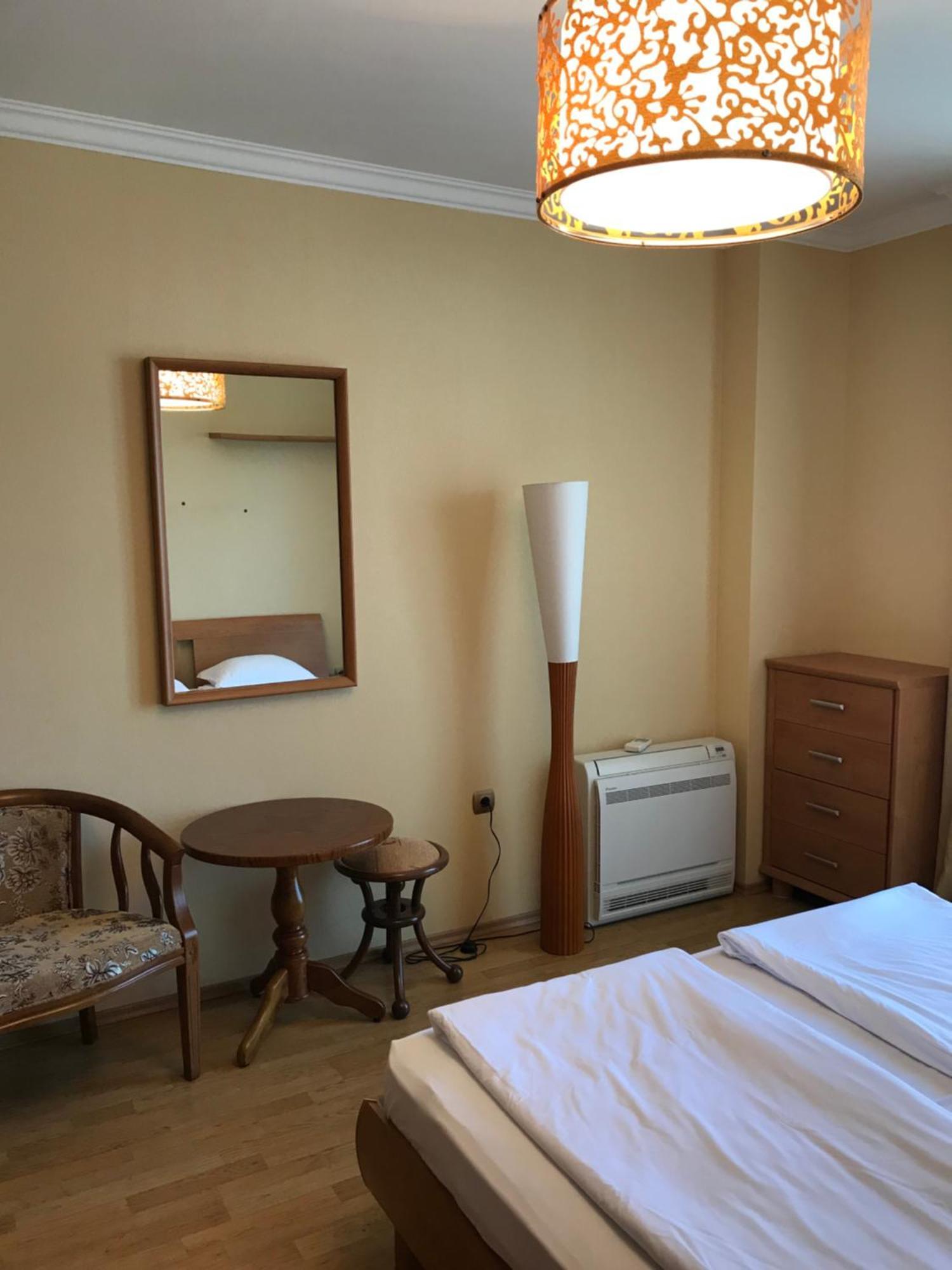 Apartcomplex Splendid Saints Constantine and Helena Bagian luar foto