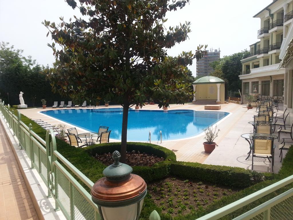 Apartcomplex Splendid Saints Constantine and Helena Bagian luar foto